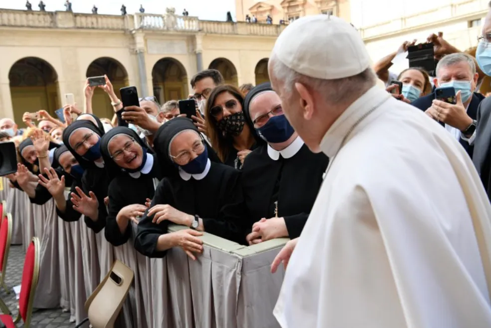 Pope Francis’ general audience in the San Damaso Courtyard of the Apostolic Palace, June 9, 2021.?w=200&h=150